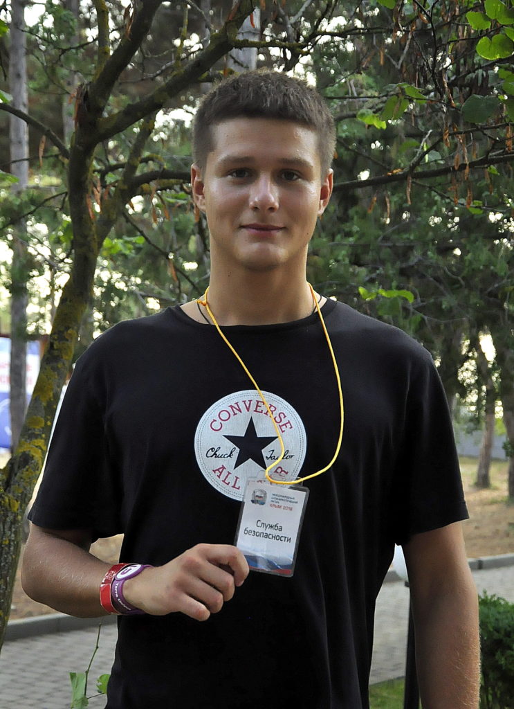 Ребята из Центр Зависимой Молодежи в Севастополе в VII Международном Антинаркотическом лагере в Крыму